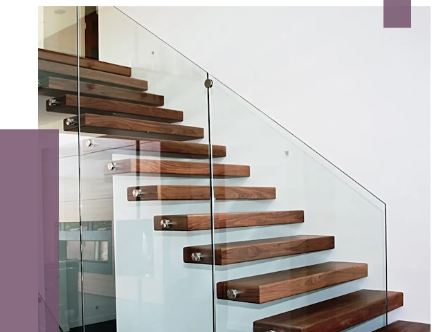 Стеклянные перила для лестницы в Лесосибирске от 15102 руб.