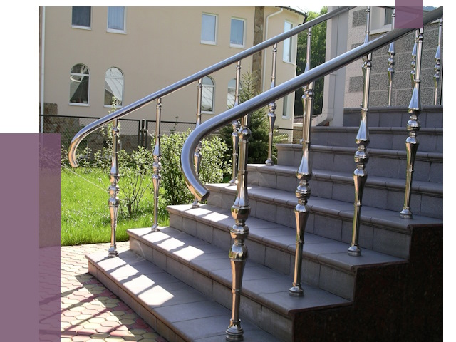 Перила для крыльца в Лесосибирске от 10936 руб. — монтаж ПРОЛЁТ-Лсс