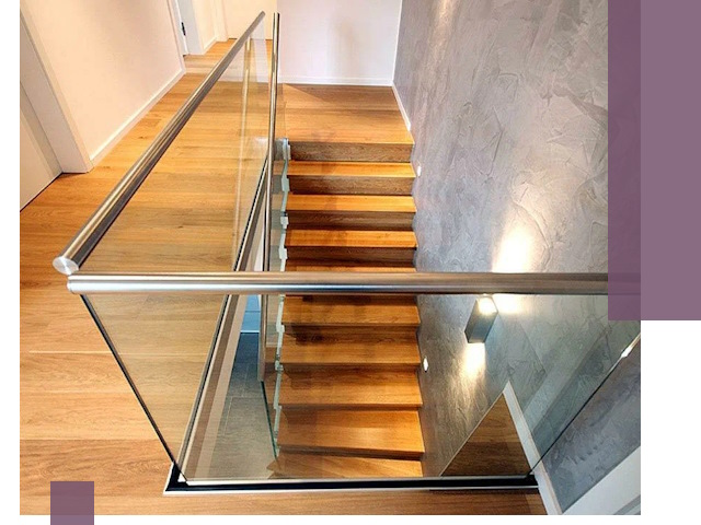 Перила для лестницы в доме — изготовление и монтаж в Лесосибирске