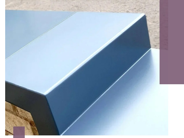 Крышки на парапет в Лесосибирске: изготовление и монтаж под ключ